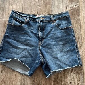 Levi’s heritage high rise shorts size 10 W30